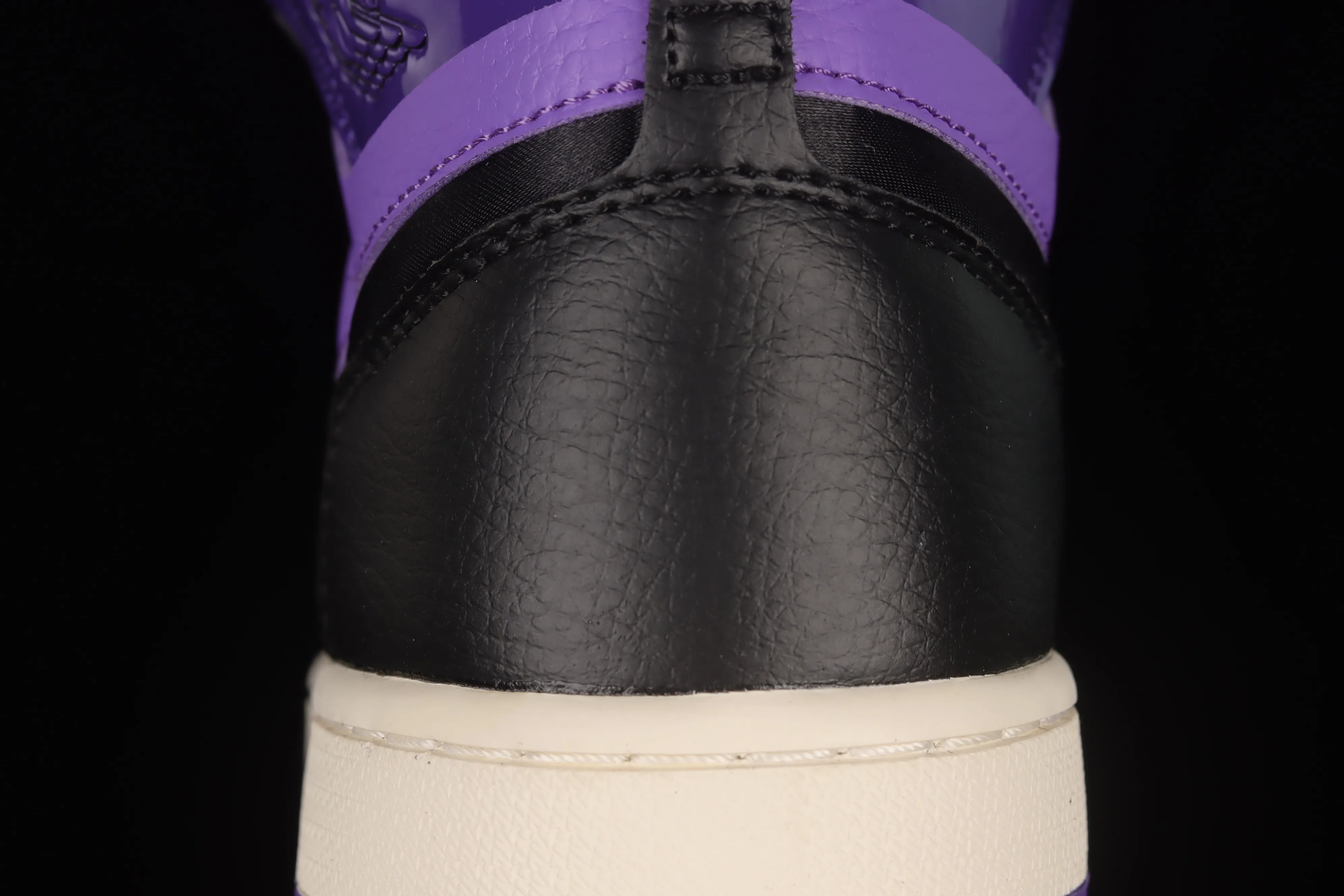 All categories Air Jordan Jordan series basketball shoes Air Jordan 1 High Air Jordan 1 Zoom CMFT AJ Joe 1 black and purple color CT0979-505
